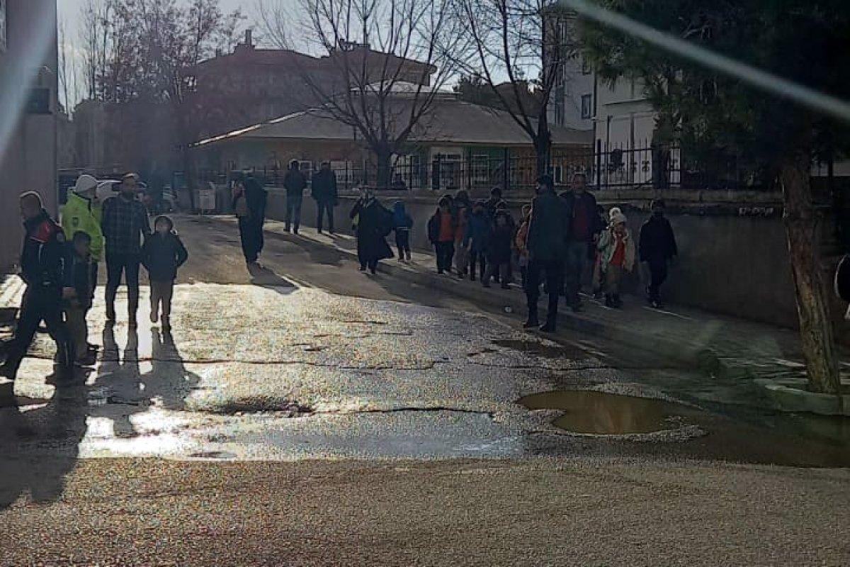 Gümüşhane'deki küçük çocuk aracın altında kalarak can verdi