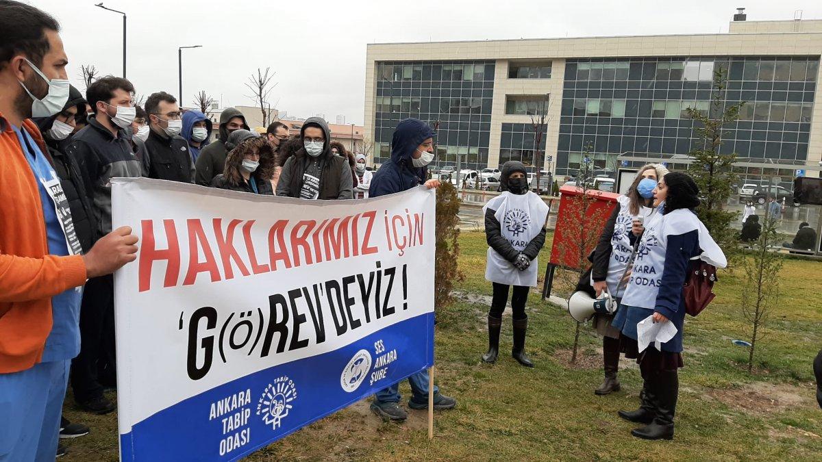 Doktorlar greve gitti, hastane koridorları boş kaldı