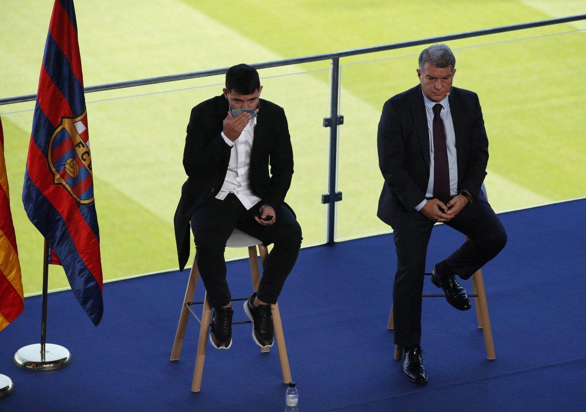 Sergio Agüero futbolu bıraktı