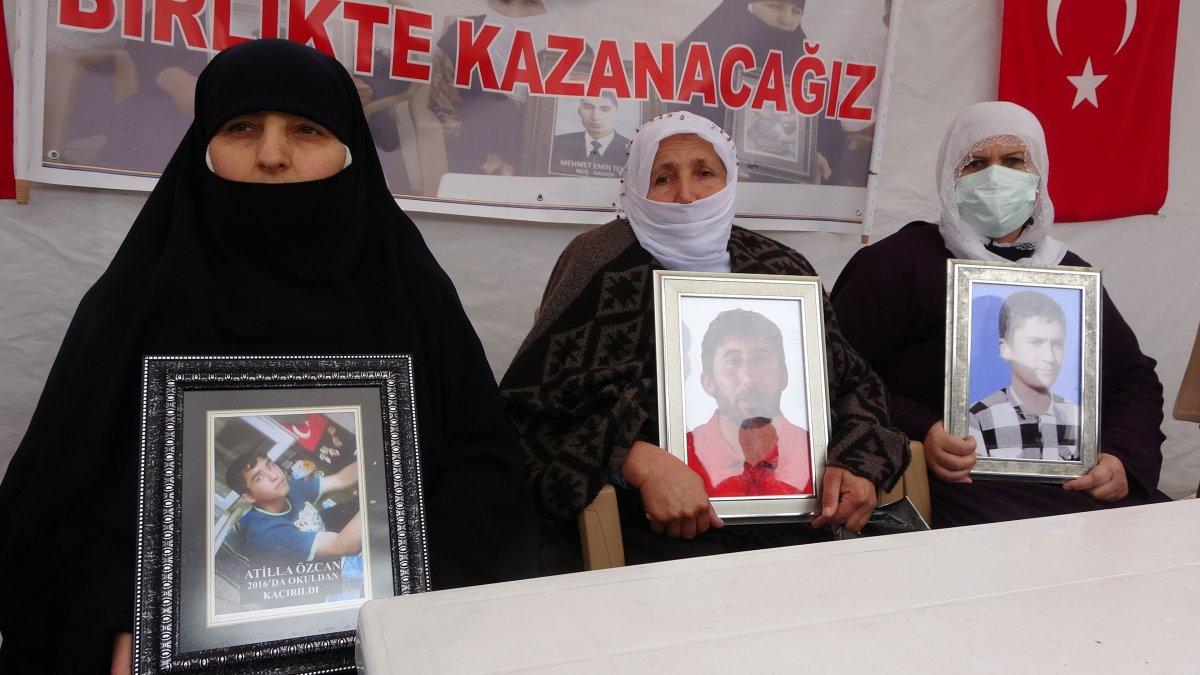 Muş’ta PKK’dan kaçtı, evlat nöbetine katıldı