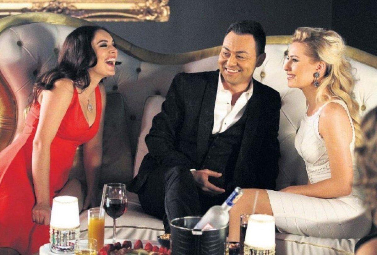 Serdar Ortaç, oyunculuğa da adım atmış! Masumlar Apartmanı'nın yıldızıyla aynı kadroda...