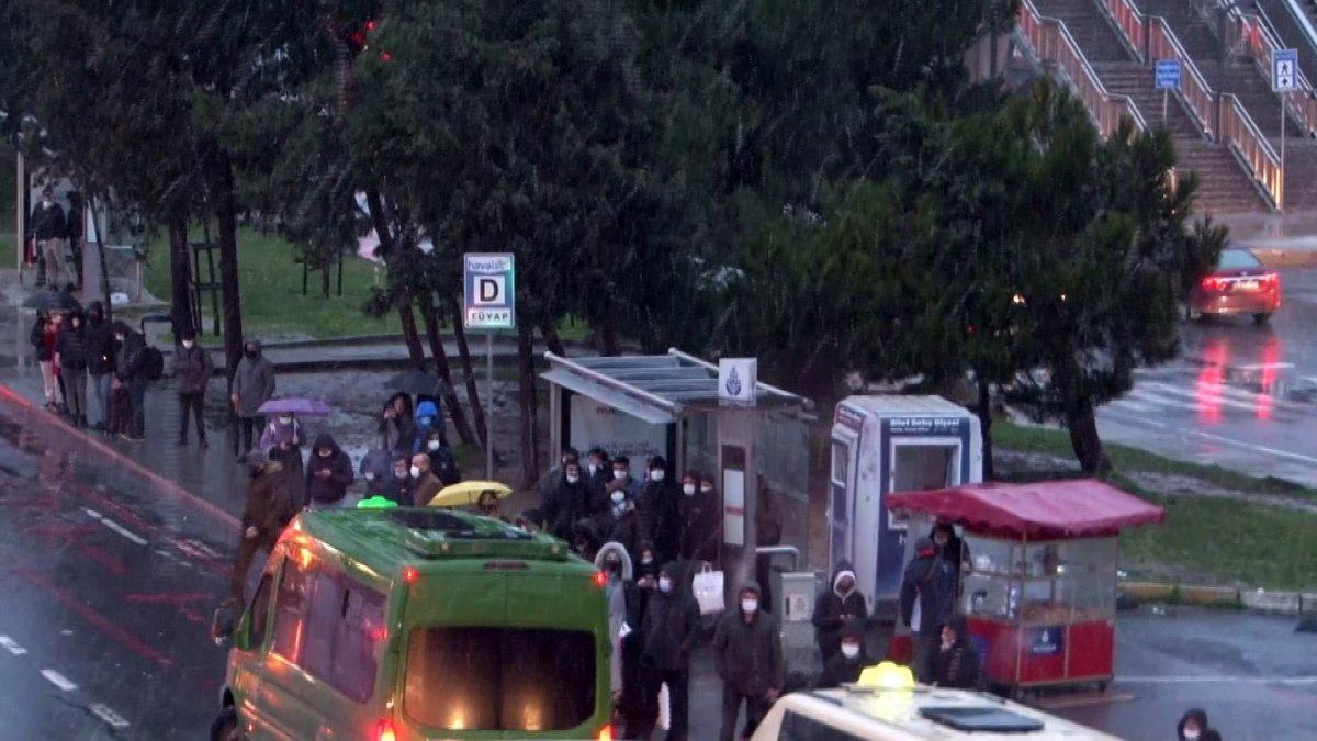 Büyükçekmece ve Beylikdüzü'ne kar yağdı