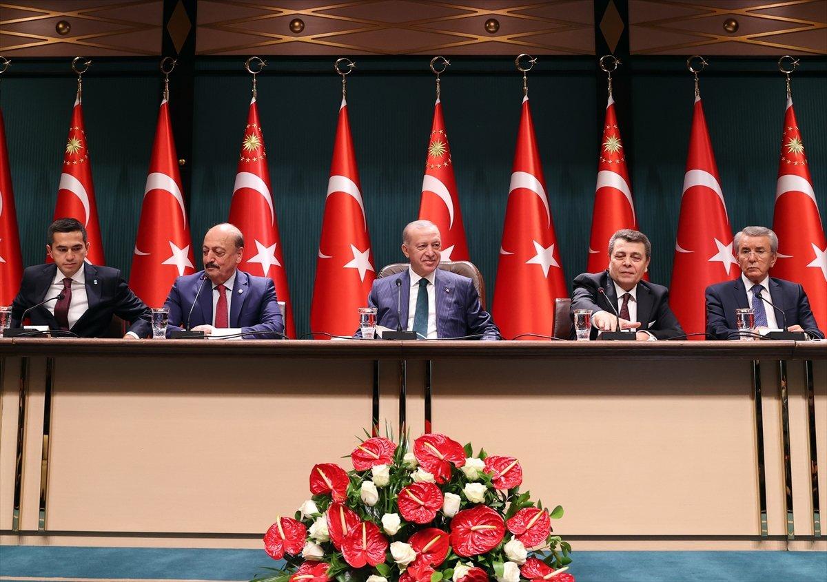 Cumhurbaşkanı Erdoğan: Ekonomide sıkıntılar var, bunları aşacağız