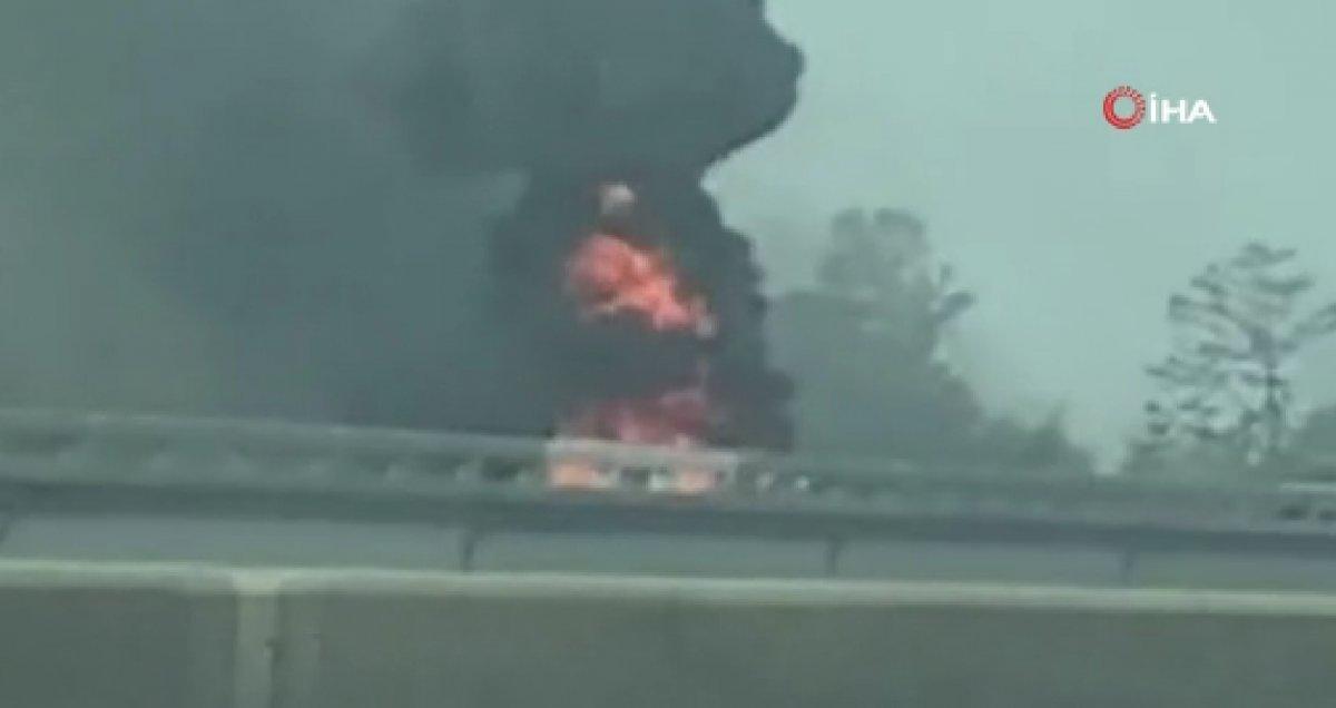 ABD’de helikopter, otoyola düştü