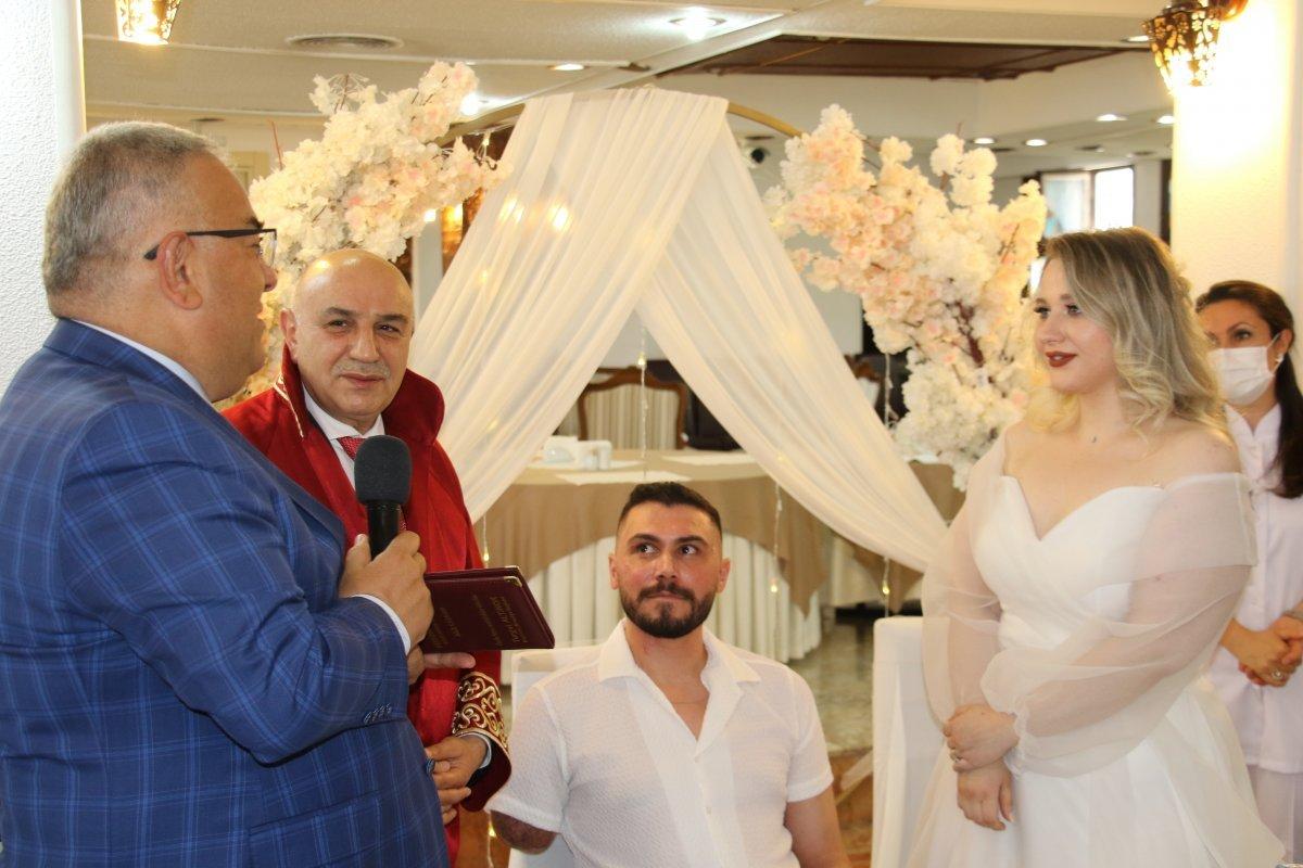 Pençe-Şimşek gazisi İbrahim Yüzer protez bacakla yürümeye başladı