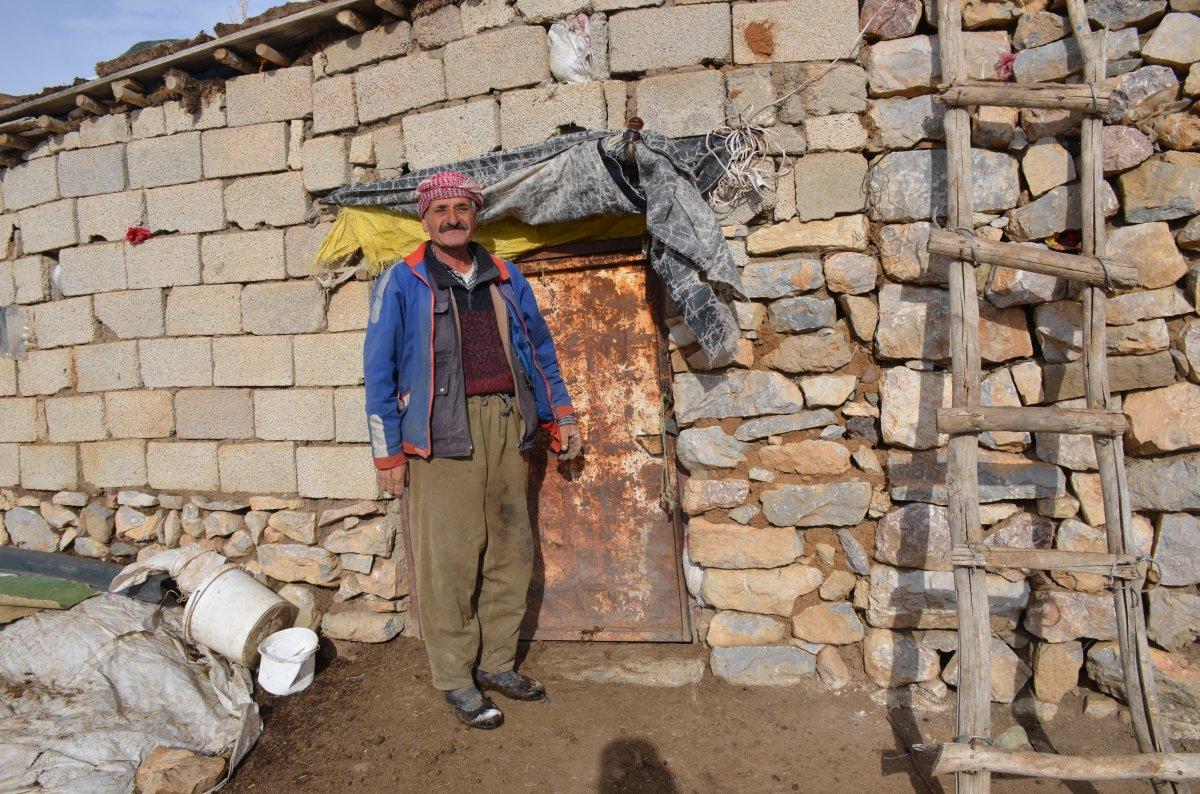 Şırnak'taki adam, 4 yıldır eksi 30 derece olan yaylada yaşıyor