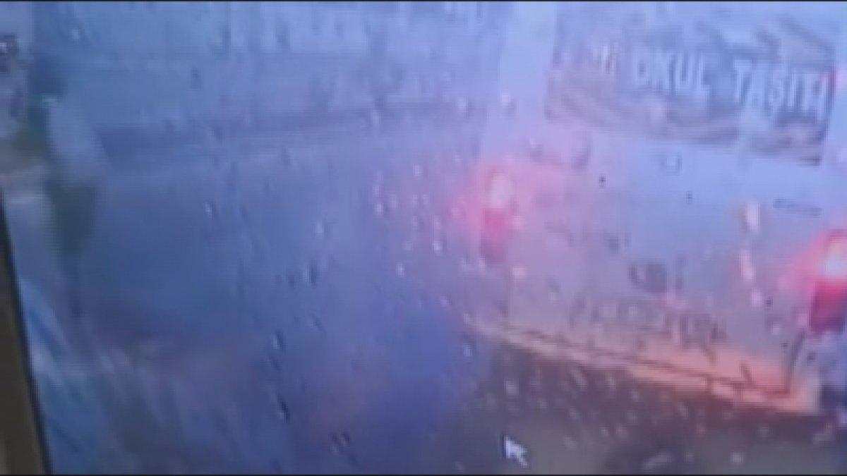 Afyonkarahisar'da servisten inen liseli kıza araç çarptı