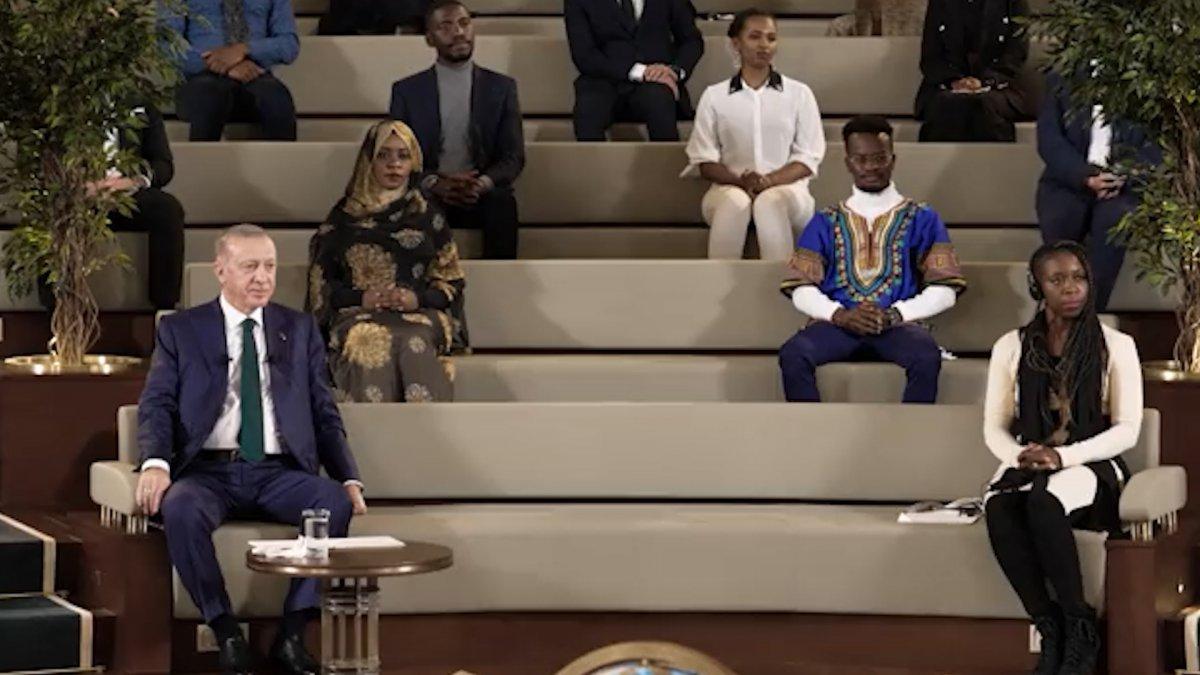 Cumhurbaşkanı Erdoğan, Afrikalı gençlerle buluştu