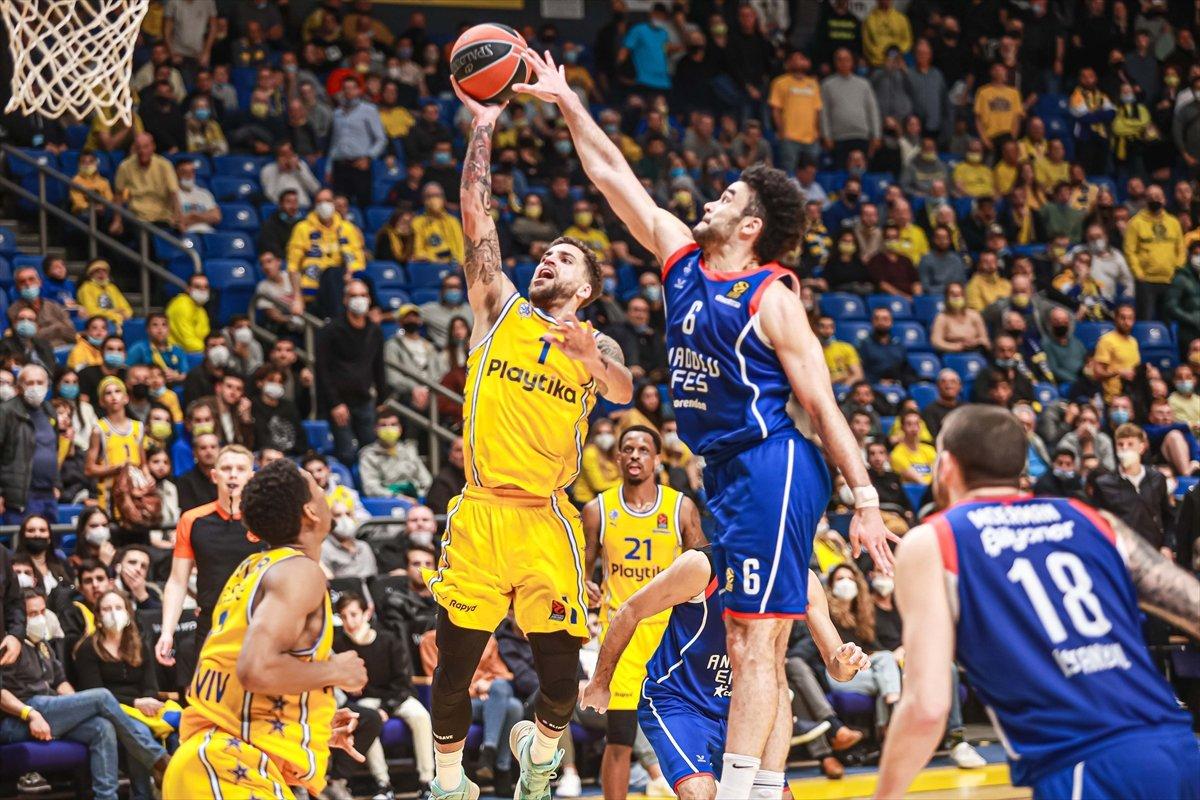 Anadolu Efes EuroLeague'de Maccabi Playtika Tel Aviv'i yendi