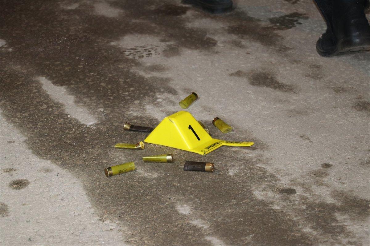 Adana’da silahlı saldırı: Aynı aileden 4 kişi yaralandı