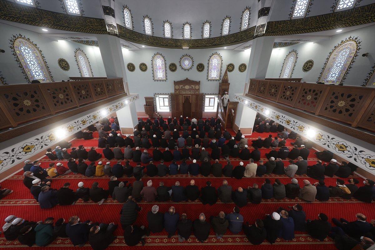 Ali Erbaş: Camilerimiz, üniversitelerimizin süsüdür