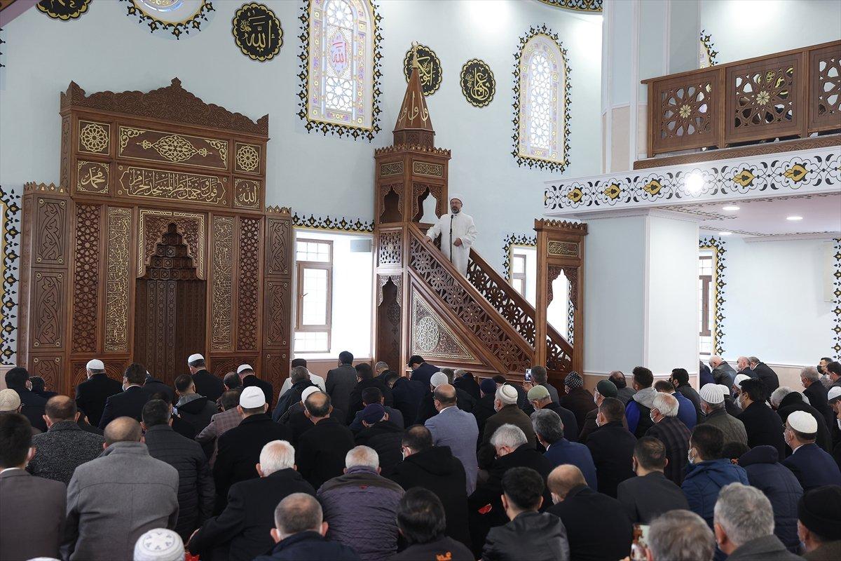 Ali Erbaş: Camilerimiz, üniversitelerimizin süsüdür