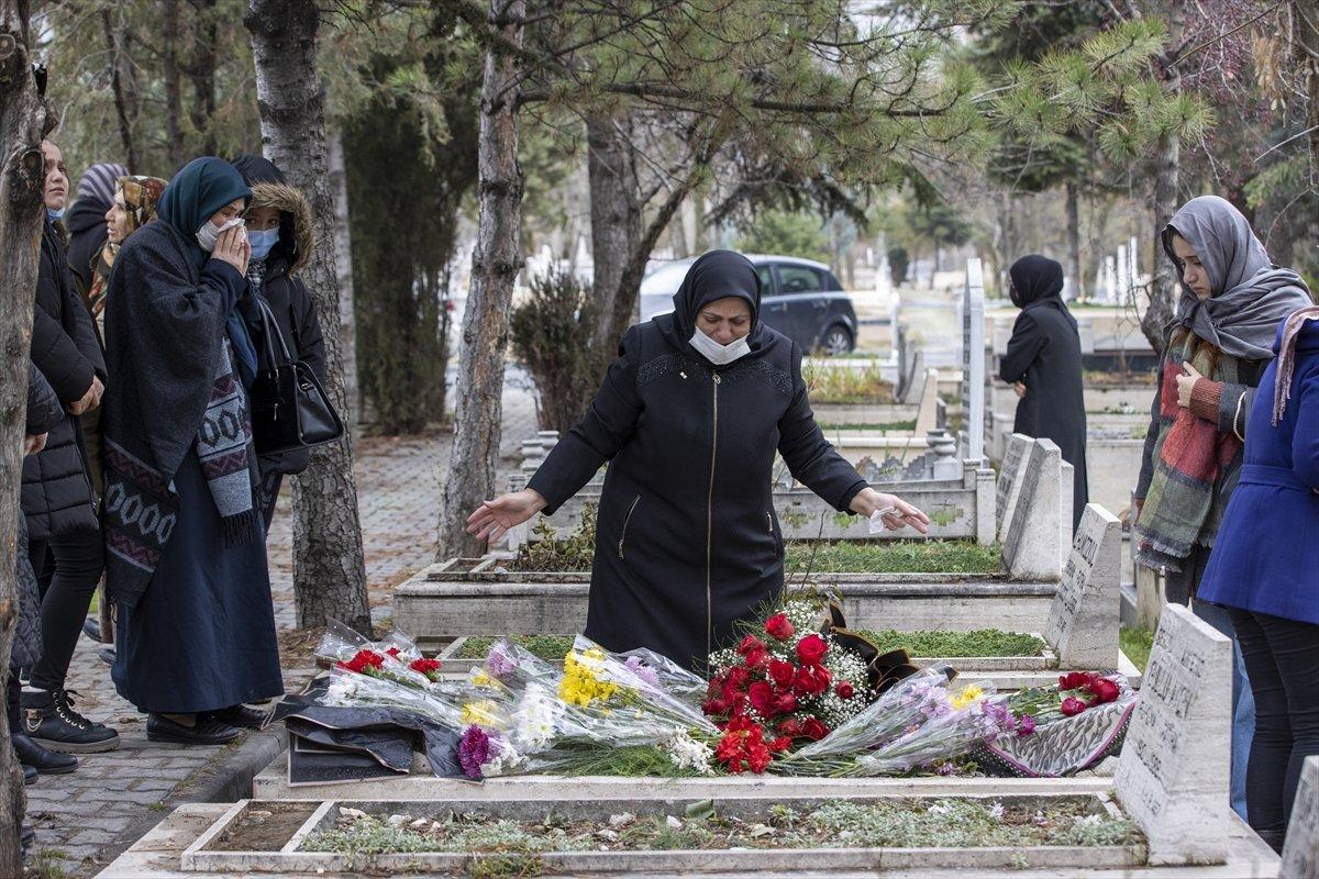 Başak Cengiz, doğum gününde mezarı başında anıldı