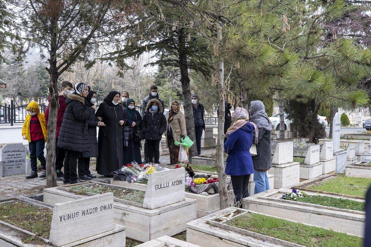 Başak Cengiz, doğum gününde mezarı başında anıldı