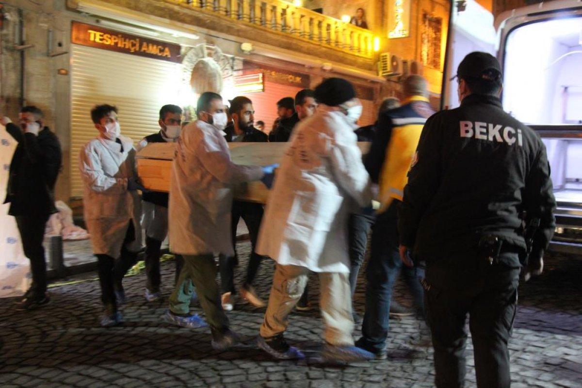 Mardin'de kuyumcuyu öldüren saldırganın hazırlık yaptığı anlar