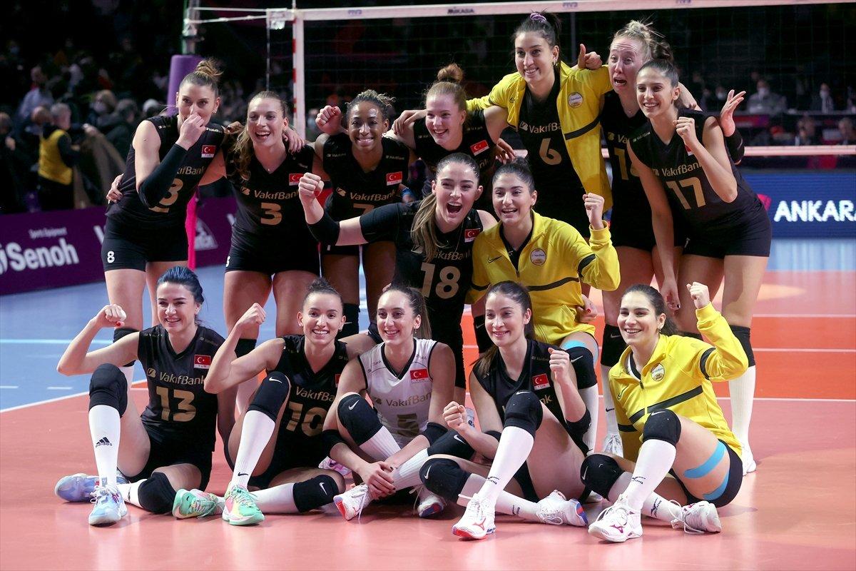 Dünya Kulüpler Şampiyonası'nda Fenerbahçe'yi yenen VakıfBank finalde