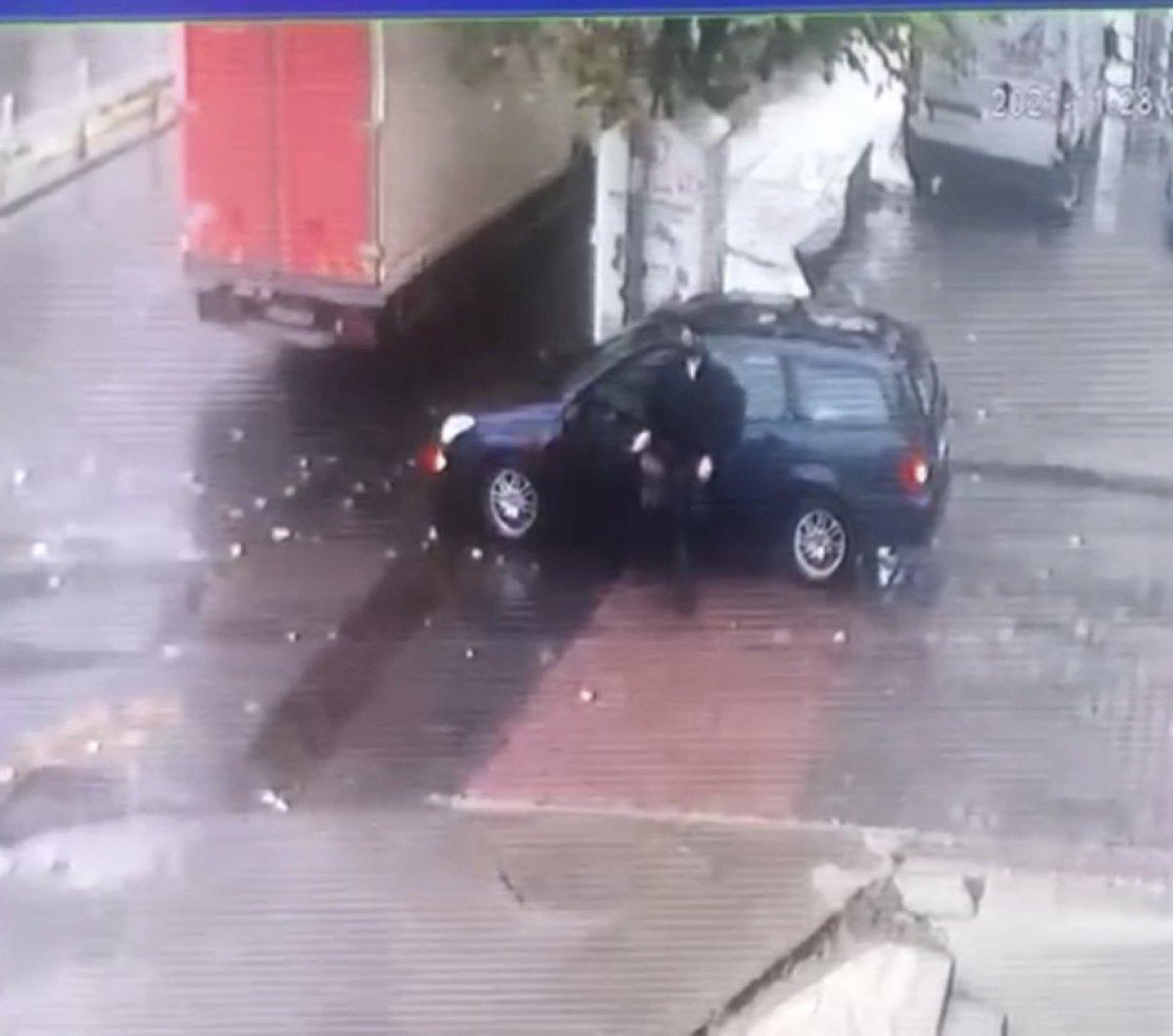 İstanbul'da oto hırsızlığı yapan genç, babasının ihbarıyla yakalandı