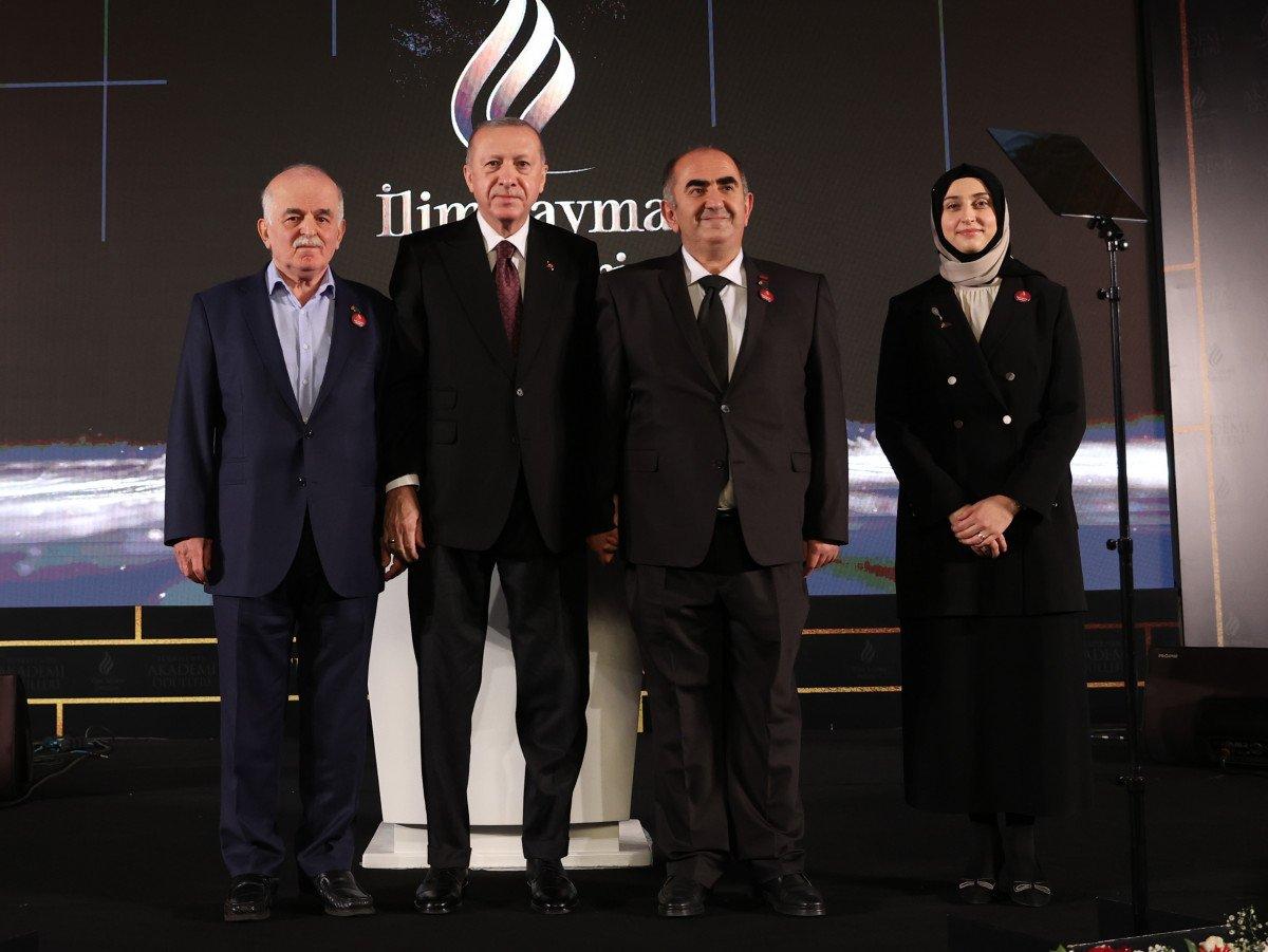 Cumhurbaşkanı Erdoğan 2021 İlim Yayma Ödülleri Töreni'nde