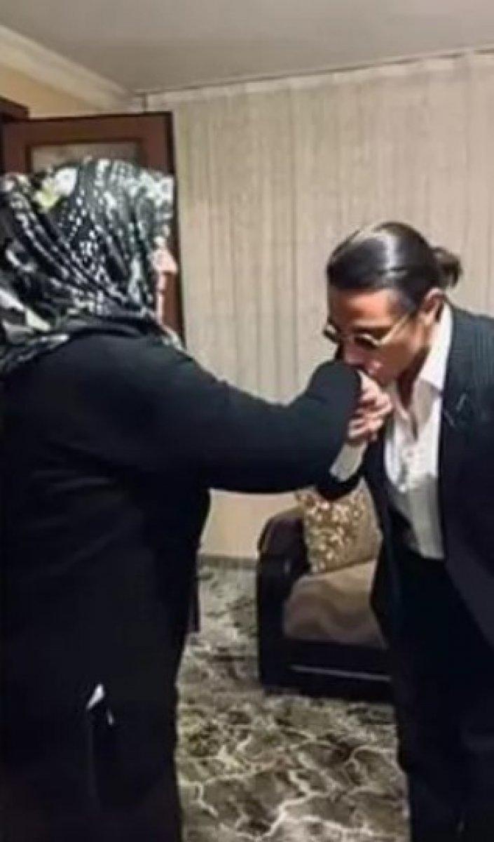 Nusret Gökçe, 2 yıldır görmediği annesini ziyaret etti