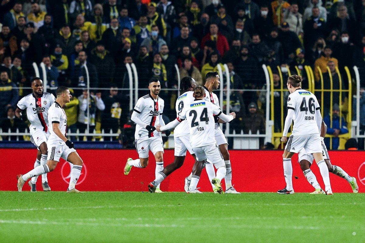 Fenerbahçe evinde Beşiktaş ile berabere kaldı