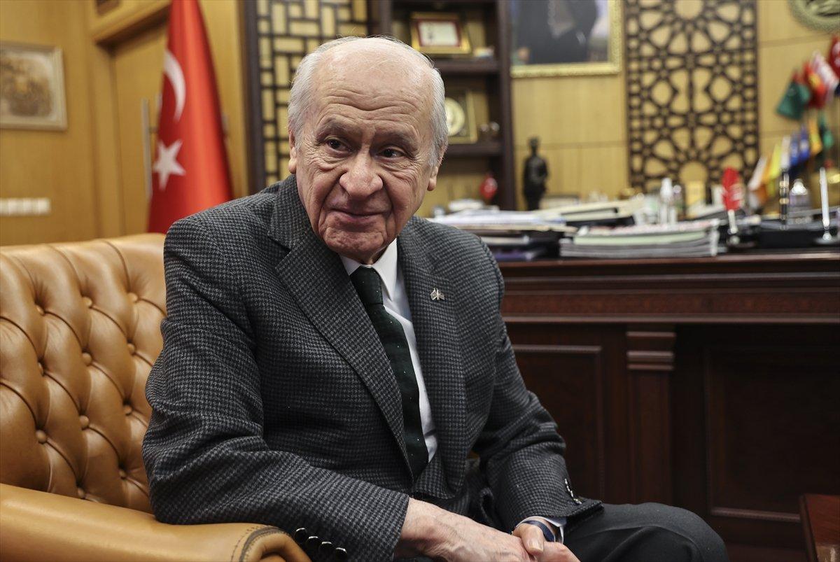 Devlet Bahçeli 'Yılın Fotoğrafları'nı oyladı