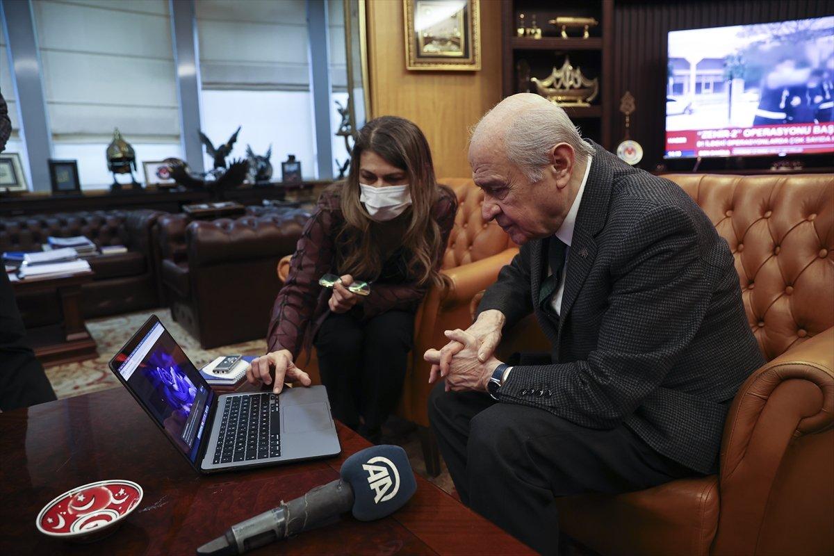 Devlet Bahçeli 'Yılın Fotoğrafları'nı oyladı