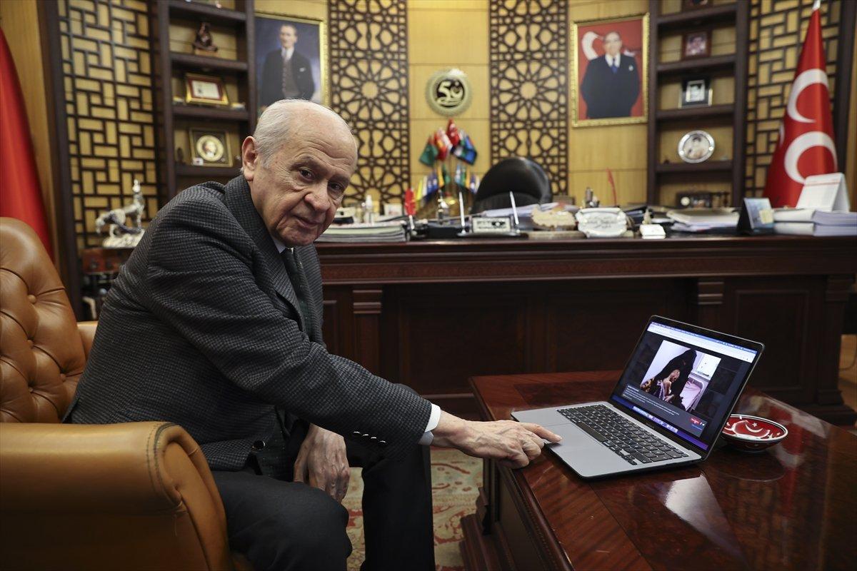 Devlet Bahçeli 'Yılın Fotoğrafları'nı oyladı