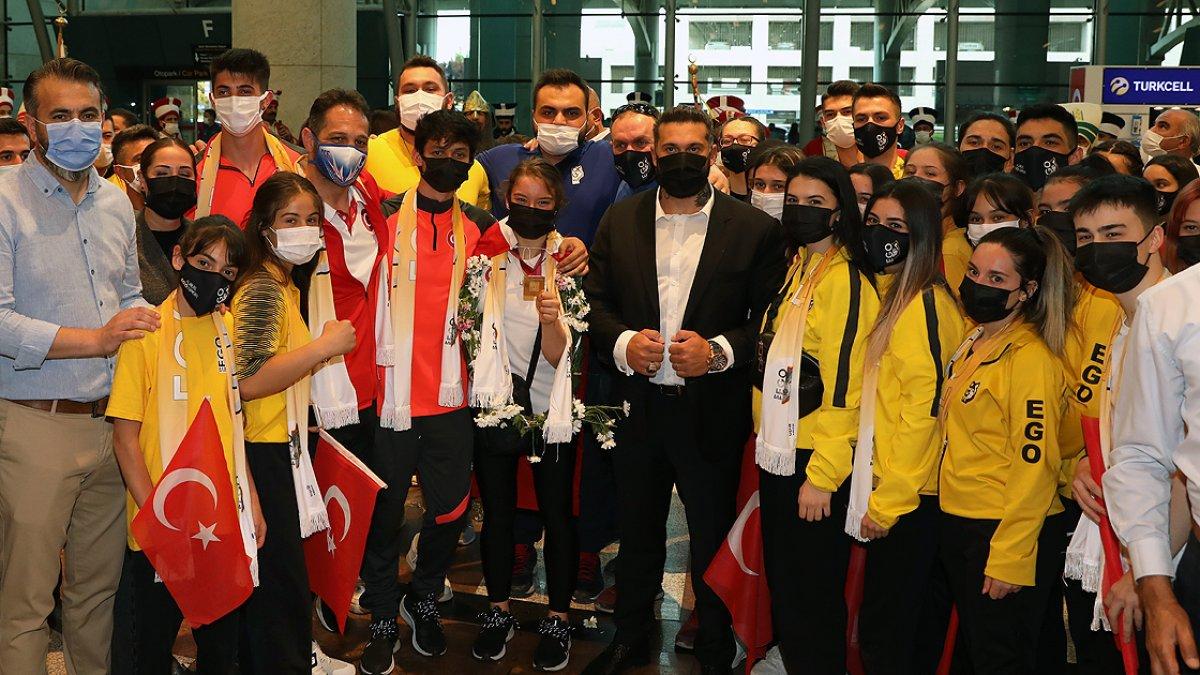 Sporda 2021 madalyalarla geçti