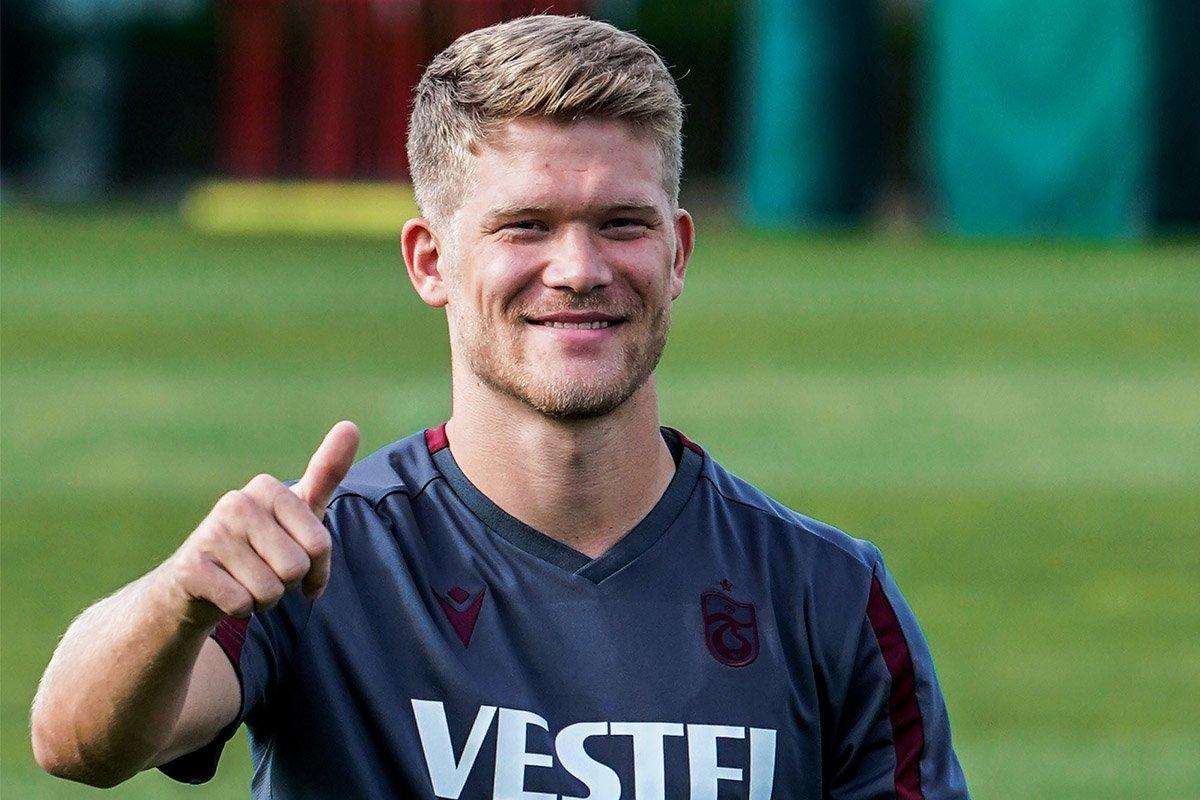 Trabzonspor'da Andreas Cornelius'un aklı seride