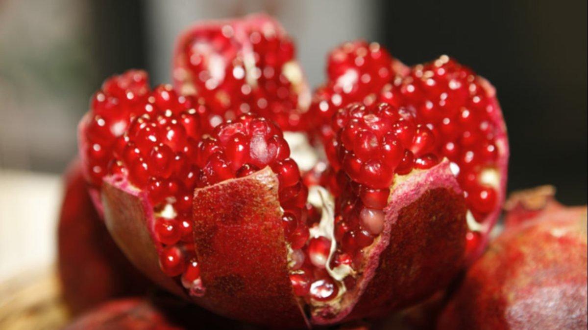 Bolluk ve bereket için: 21 Aralık nar kırma geleneği