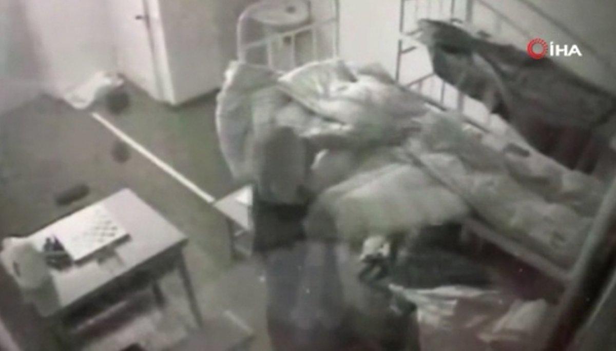 Rusya'da cezaevindeki mahkumlara işkence kamerada