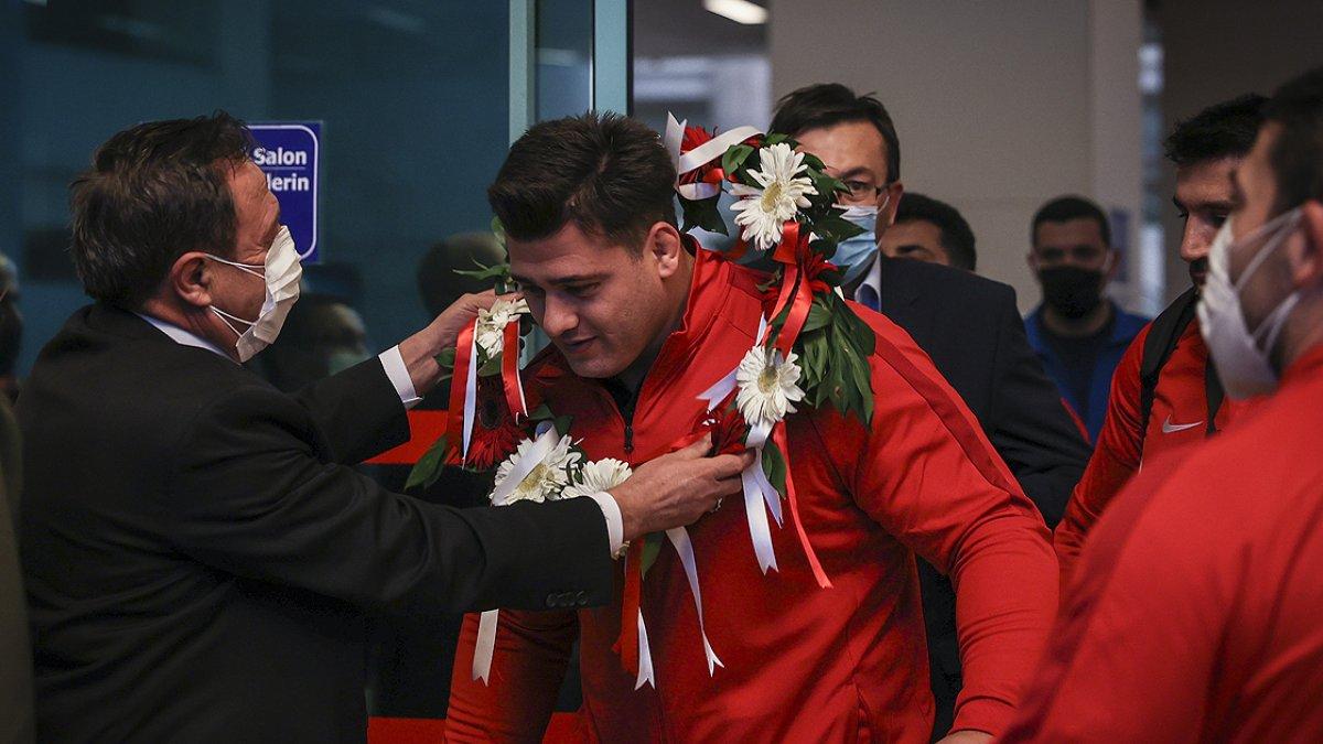 Sporda 2021 madalyalarla geçti