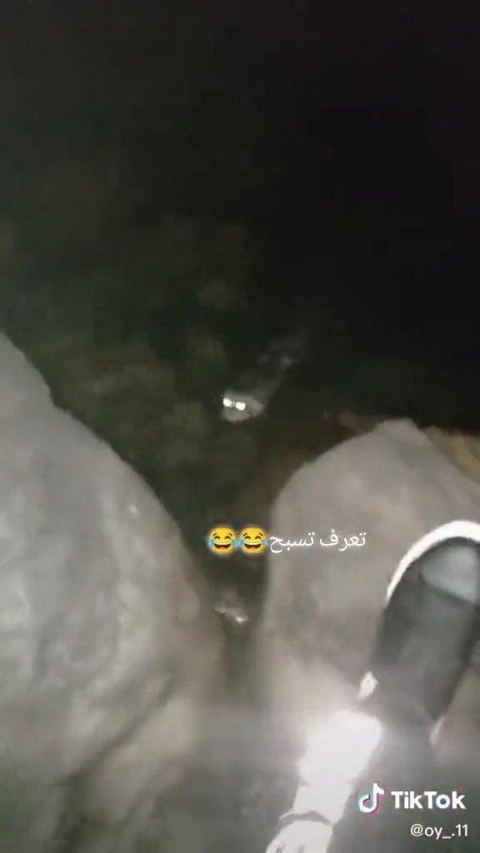 Sakarya’da, kediyi göle atıp video çekenler yakalandı