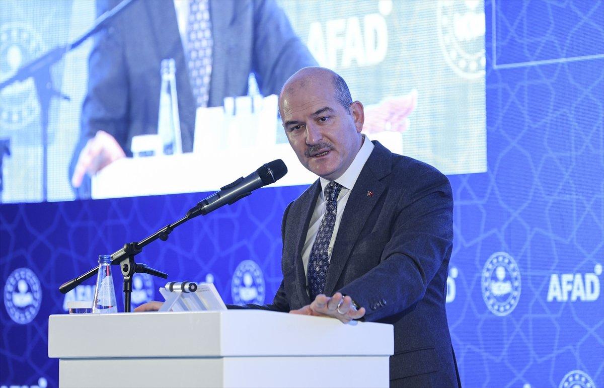 Süleyman Soylu: Göç meselesini Angelina Jolie fotoğrafı ile çözmeye çalıştılar