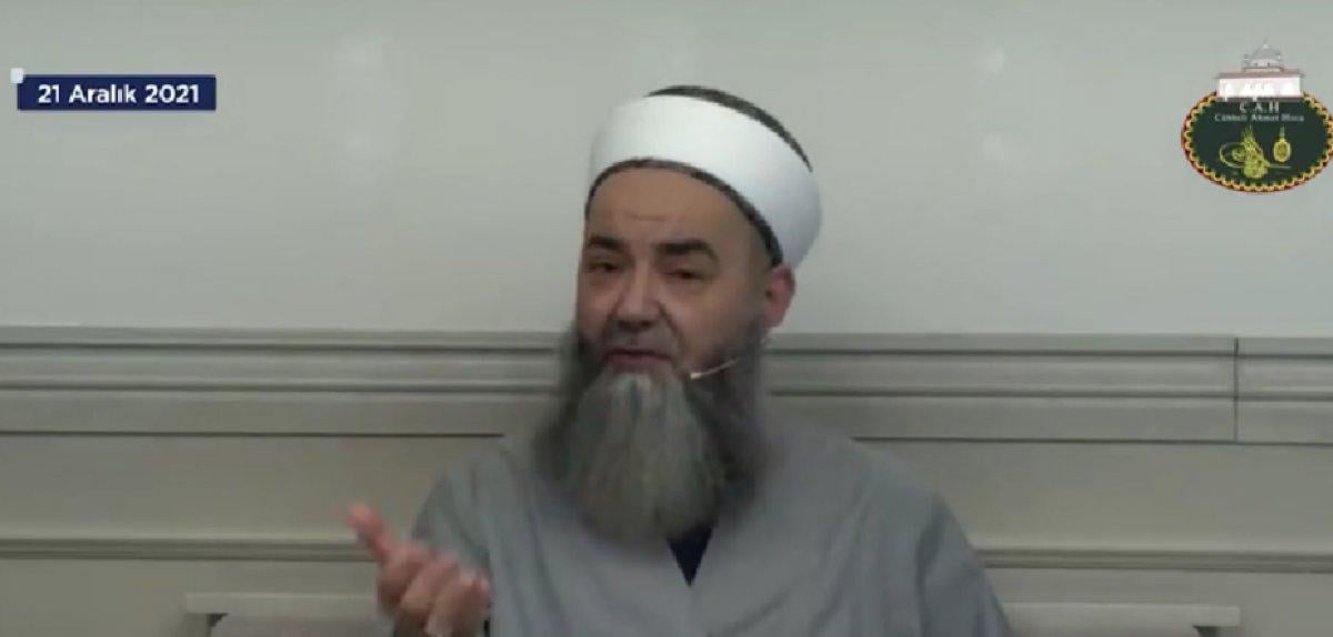 Cübbeli Ahmet Hoca'dan üçüncü doz aşı çağrısı