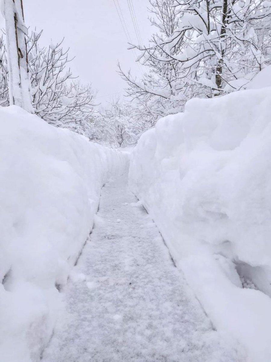 Zonguldak'ta kar kalınlığı 1 metreye ulaştı