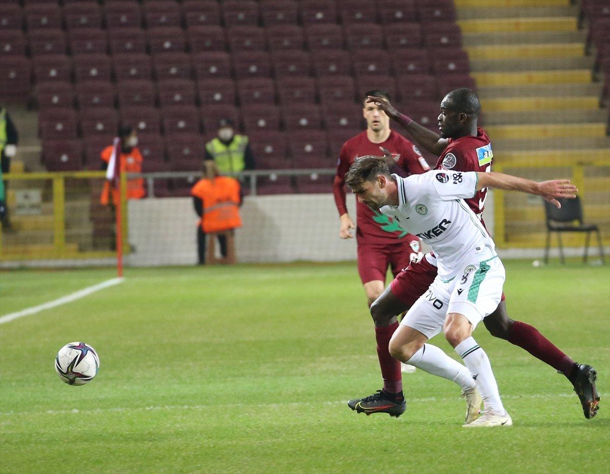 Konyaspor, Hatayspor'u 3 golle geçti