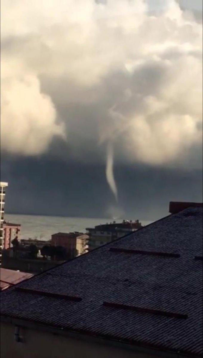 Giresun'da denizde hortum çıktı