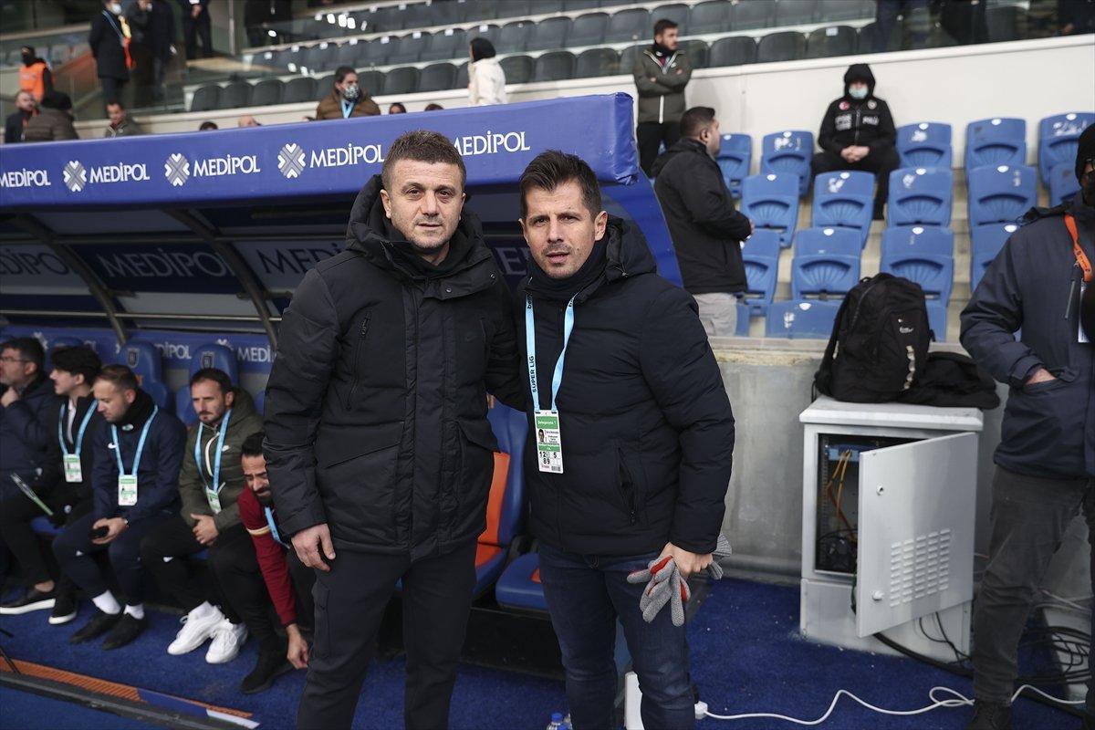 Emre Belözoğlu, Coşkun Özarı'yı geçti