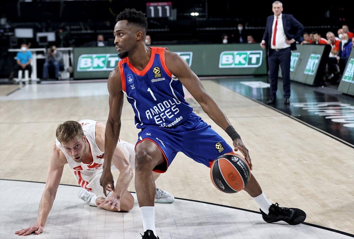 Anadolu Efes EuroLeague'de Kızılyıldız'ı Micic ile son 10 saniyede devirdi