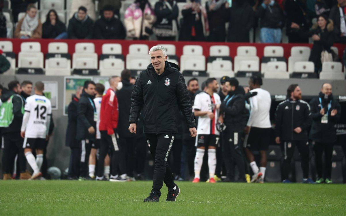 Önder Karaveli, gözyaşlarını tutamadı