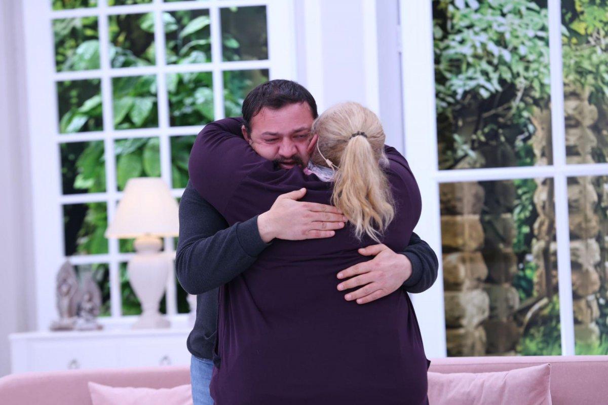 Görme engelli kişi, hiç bilmediği annesine 33 yıl sonra kavuştu