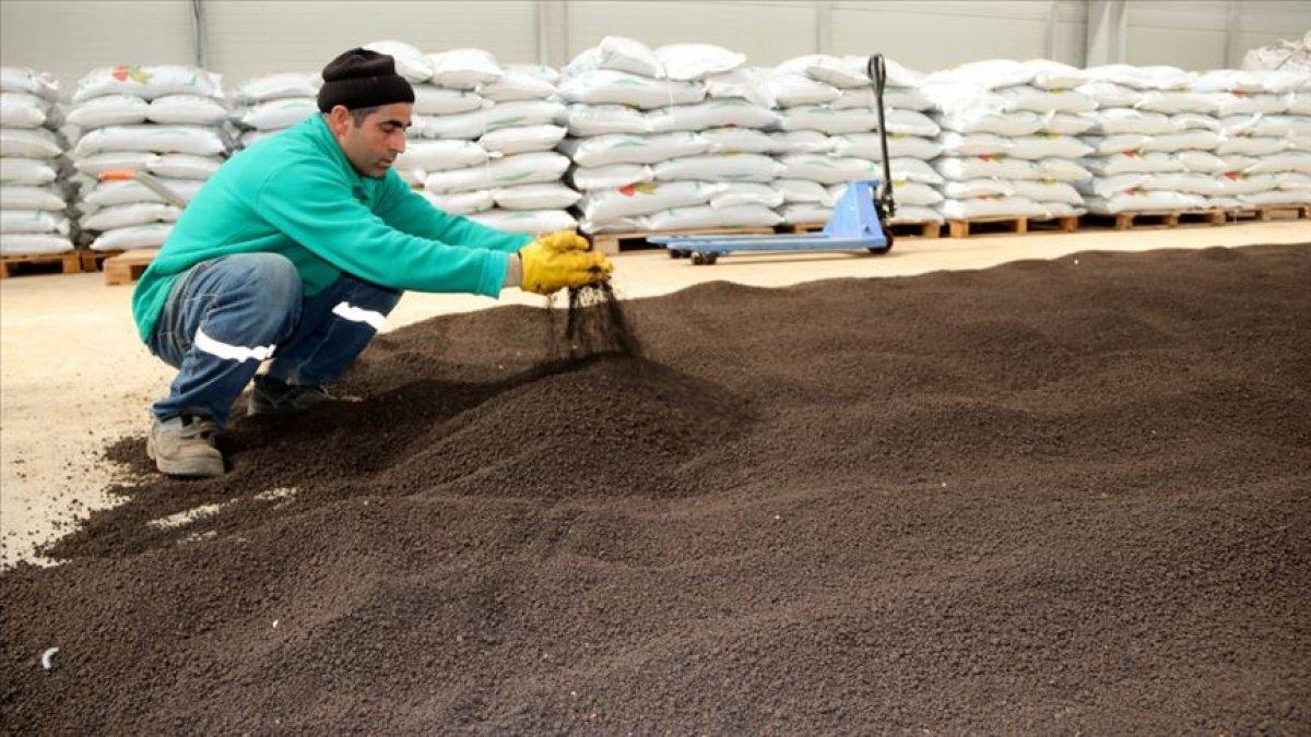Döviz düşüşüyle gübreye yüzde 20 indirim yapıldı