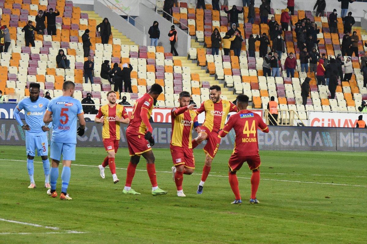 Sumudica Adem Büyük'ün golünde secdeye kapandı