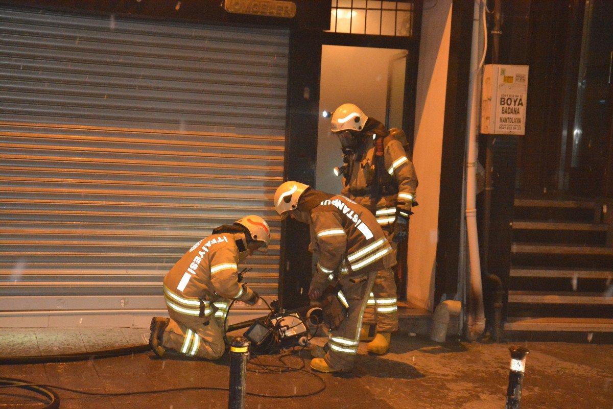 Şişli'de 6 katlı binada yangın