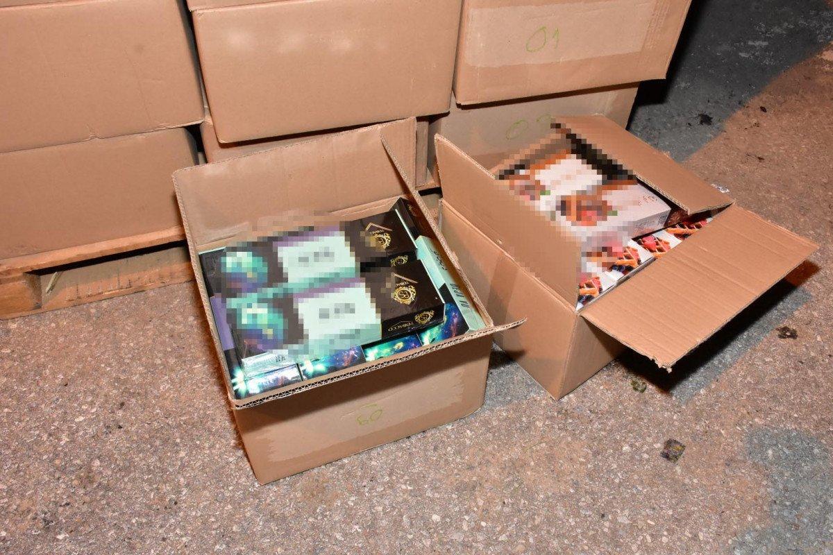 İzmir’de, 4 milyon liralık kaçak makaron ele geçirildi