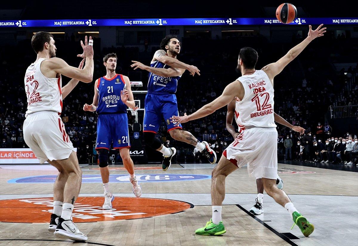 Anadolu Efes EuroLeague'de Kızılyıldız'ı Micic ile son 10 saniyede devirdi