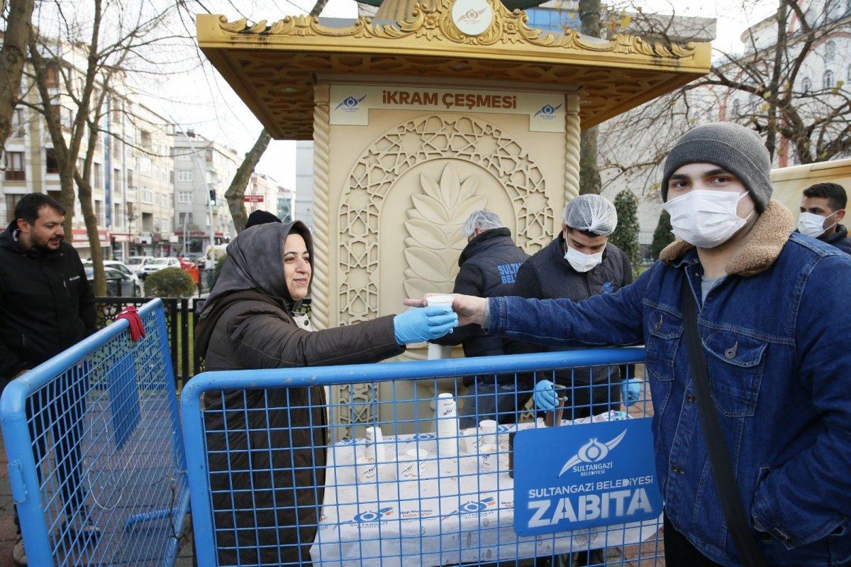 Sultangazi'de soğuk havaya karşı salep ikramı