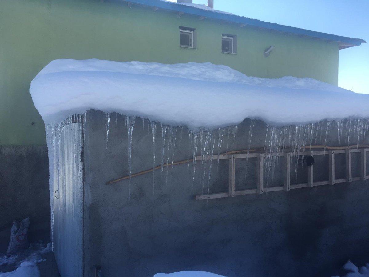 Adana'da sıcaklık eksi 13,4 dereceye kadar düştü