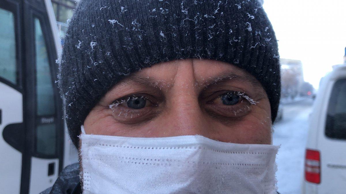 Kars'ta soğuk hava, vatandaşın kirpiklerini dondurdu